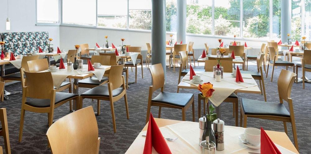 Best Western Hotel Am Europaplatz Koenigsbrunn Exterior photo