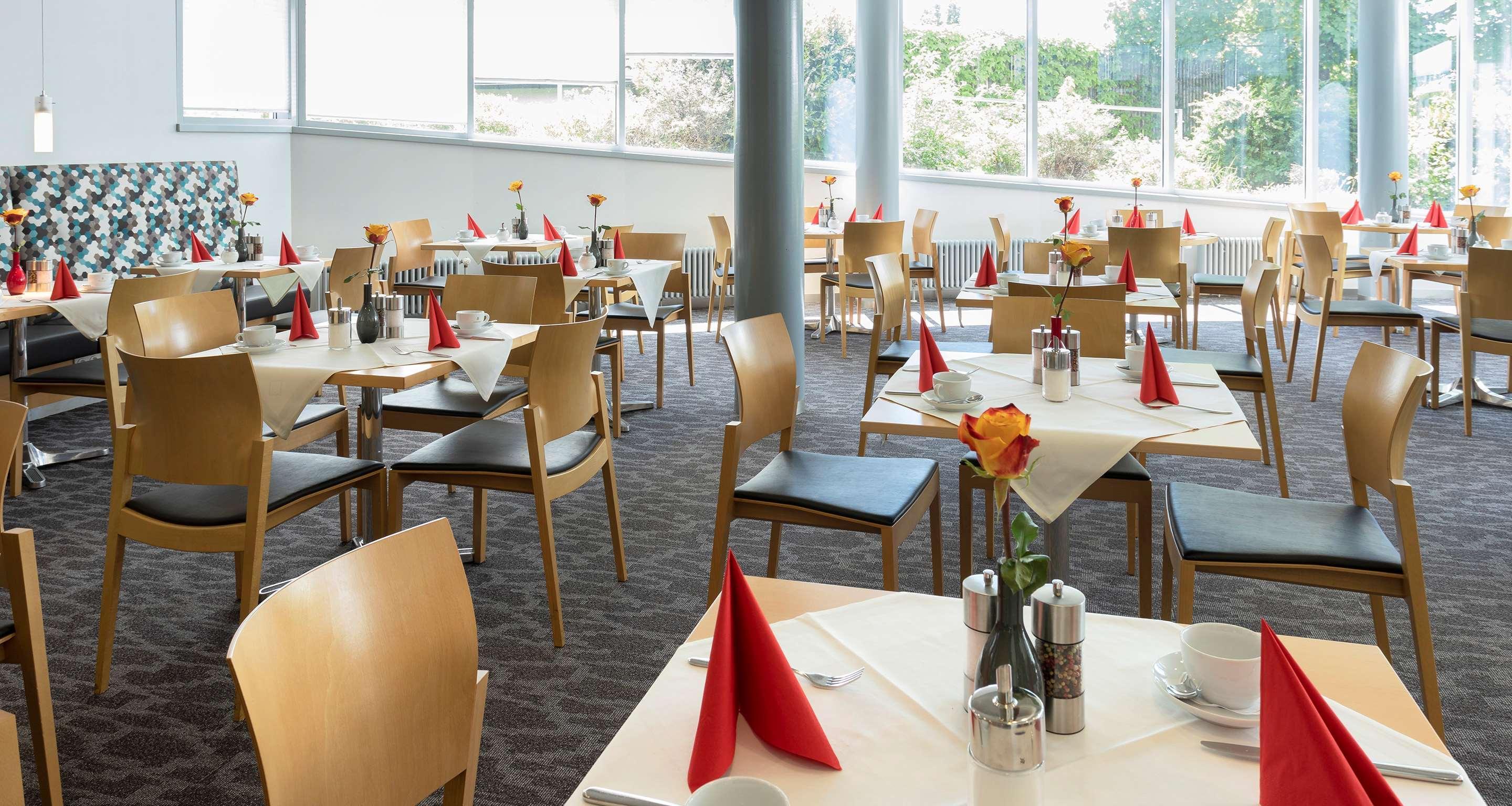 Best Western Hotel Am Europaplatz Koenigsbrunn Exterior photo
